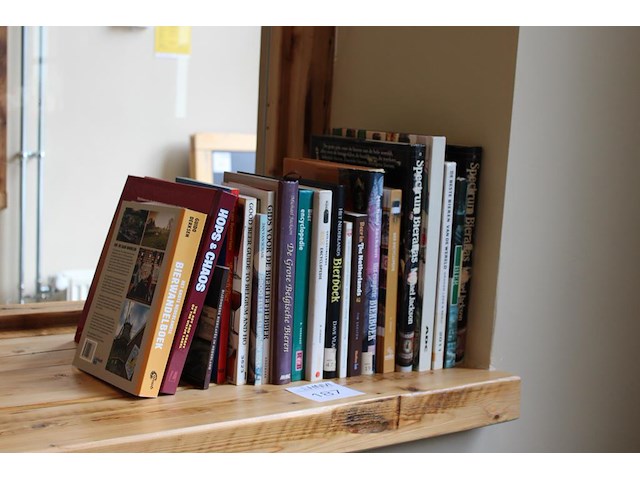 Bier gerelateerde boeken. 20 stuks. - afbeelding 2 van  2