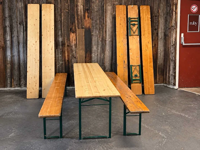 Bierbanken (7x) + biertafel - afbeelding 1 van  8