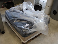 Bierflessen 75 cl op aangebroken pallet. ruim 100 flessen. - afbeelding 1 van  3