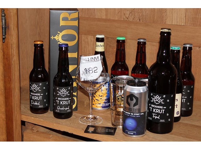 Bierpakket bestaande uit 14 speciaal bieren, 2 glazen en opener. - afbeelding 2 van  2