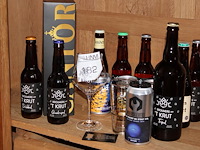 Bierpakket bestaande uit 14 speciaal bieren, 2 glazen en opener. - afbeelding 2 van  2