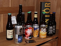 Bierpakket bestaande uit 14 speciaal bieren, 2 glazen en opener. - afbeelding 2 van  2