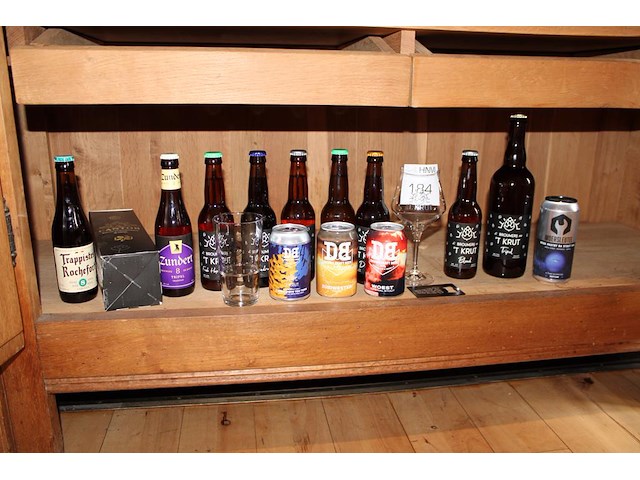 Bierpakket bestaande uit 14 speciaal bieren, 2 glazen en opener. - afbeelding 1 van  2