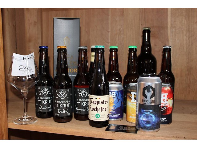 Bierpakket bestaande uit 14 speciaal bieren, 2 glazen en opener. - afbeelding 1 van  2