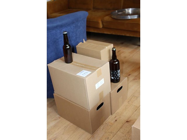 Bierpakket bestaande uit 24 flessen dubbel bier, 24 flessen fresh hop, 24 flessen blond bier en 6 grote fle... - afbeelding 2 van  4