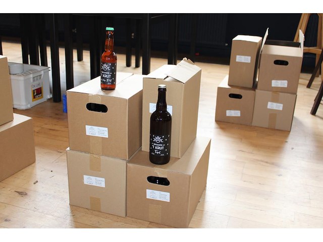 Bierpakket bestaande uit 24 flessen dubbel bier, 24 flessen fresh hop, 24 flessen blond bier en 6 grote fle... - afbeelding 1 van  4