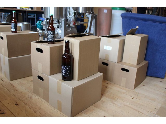 Bierpakket bestaande uit 24 flessen dubbel bier, 24 flessen fresh hop, 24 flessen blond bier en 6 grote fle... - afbeelding 1 van  4