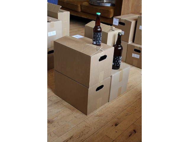 Bierpakket bestaande uit 24 flessen dubbel bier, 24 flessen fresh hop, 24 flessen blond bier en 6 grote fle... - afbeelding 2 van  4