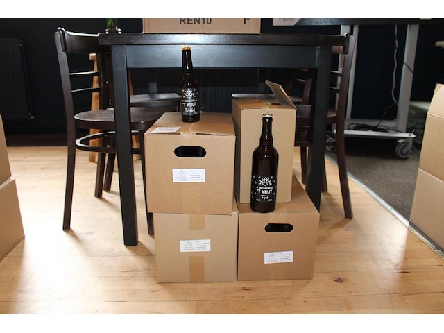 Bierpakket bestaande uit 24 flessen dubbel bier, 24 flessen fresh hop, 24 flessen blond bier en 6 grote fle... - afbeelding 1 van  4