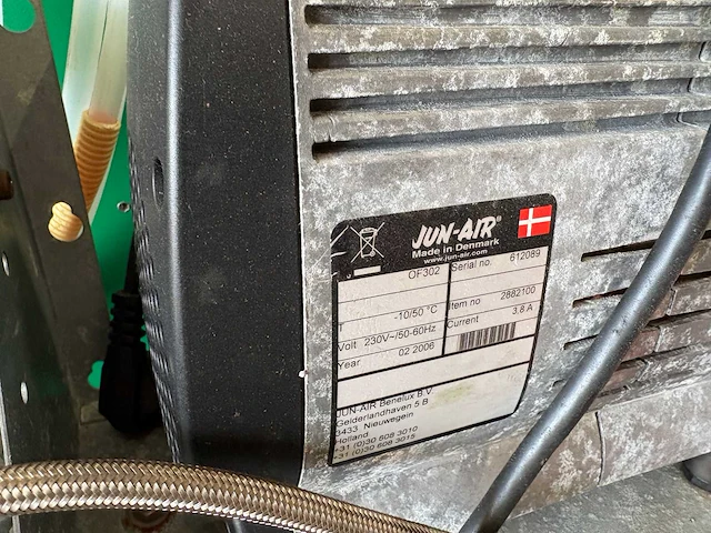 Biertank, koeler en vacuumpomp - afbeelding 7 van  15
