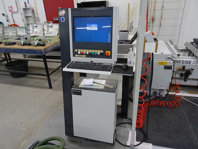 Biesse - 2010 - skill 300 k3 - cnc-bewerkingscentrum - afbeelding 2 van  26