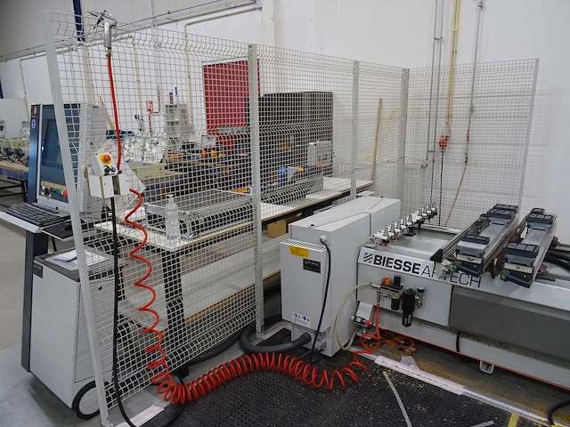 Biesse - 2010 - skill 300 k3 - cnc-bewerkingscentrum - afbeelding 4 van  26