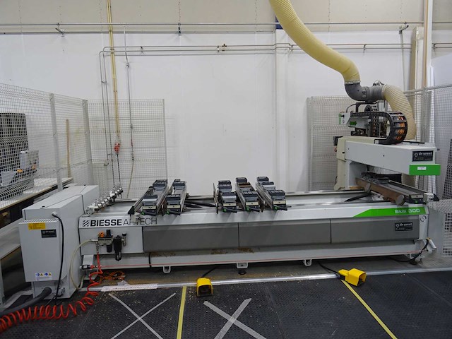 Biesse - 2010 - skill 300 k3 - cnc-bewerkingscentrum - afbeelding 12 van  26