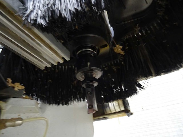 Biesse - 2010 - skill 300 k3 - cnc-bewerkingscentrum - afbeelding 22 van  26