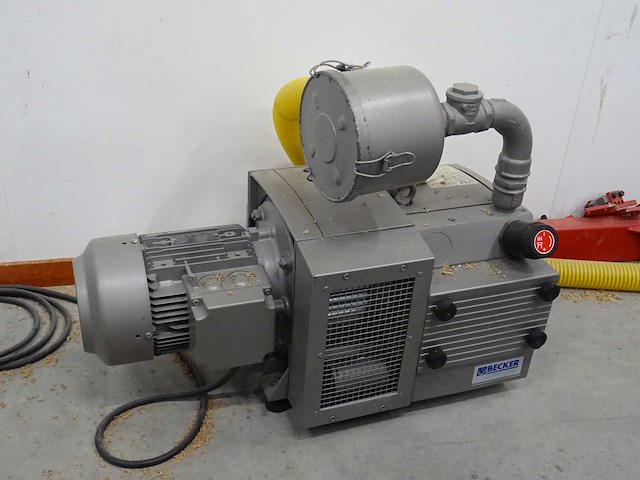 Biesse - 2010 - skill 300 k3 - cnc-bewerkingscentrum - afbeelding 25 van  26