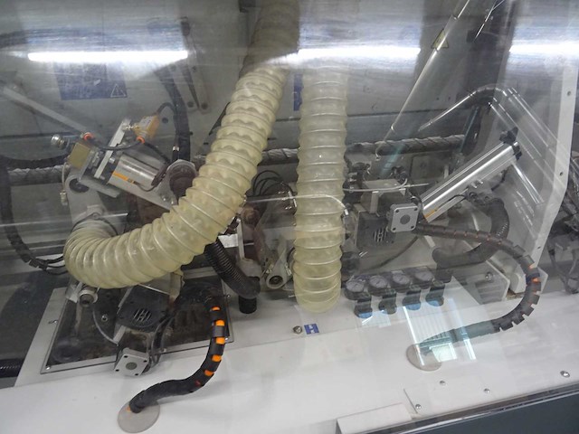 Biesse - 2019 - akron 1330a - kantaanlijmmachine - afbeelding 15 van  17