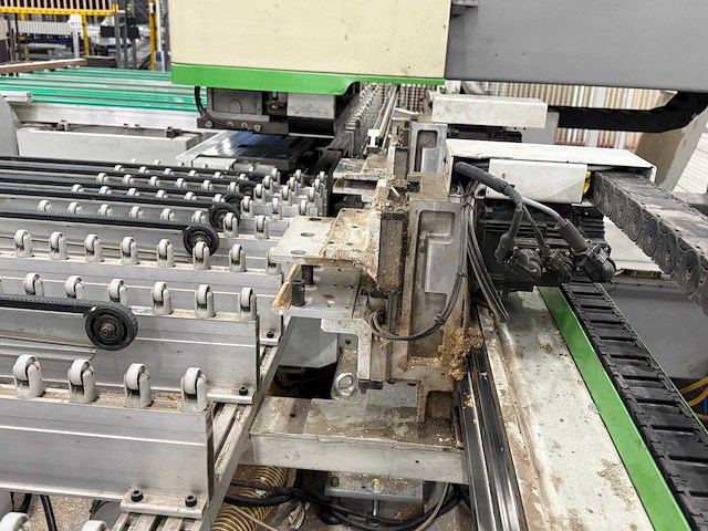 Biesse rover c3 cnc-freesmachine met becker vacuumpomp en console-tafel met pods - afbeelding 4 van  13