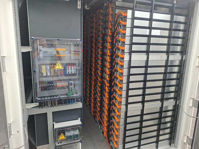 Big ass - 2024 - 510kw-800kwh - energieopslagsysteem - afbeelding 15 van  16