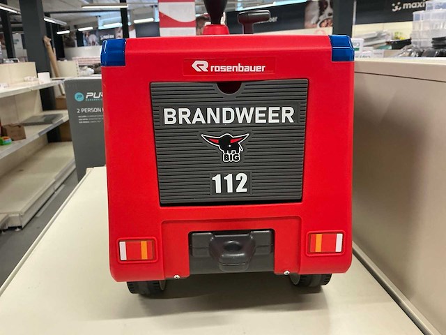 Big volvo brandweer speelgoedwagen - afbeelding 2 van  2