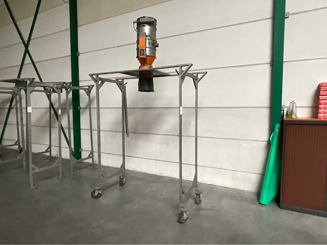 Bigbag ophangframe + motan hopper - afbeelding 1 van  3