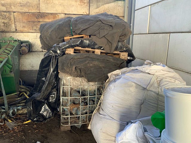 Bigbags met grondstoffen - afbeelding 5 van  6