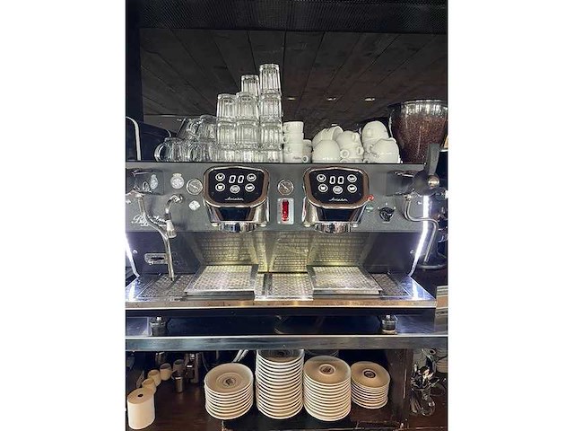 Biggelaar - premium aviator cbc royal 2 - volautomatische espressomachine - afbeelding 1 van  4
