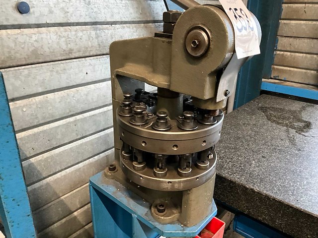 Bihler vst 3-105 hand pons- en stansmachines - afbeelding 2 van  5