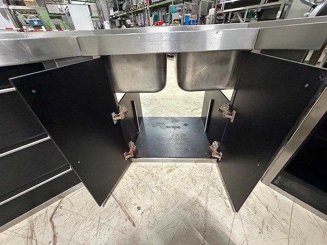 Bijkerk -rvs/trespa- keukenopstelling - afbeelding 8 van  12