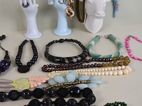 Bijouterie - afbeelding 1 van  5