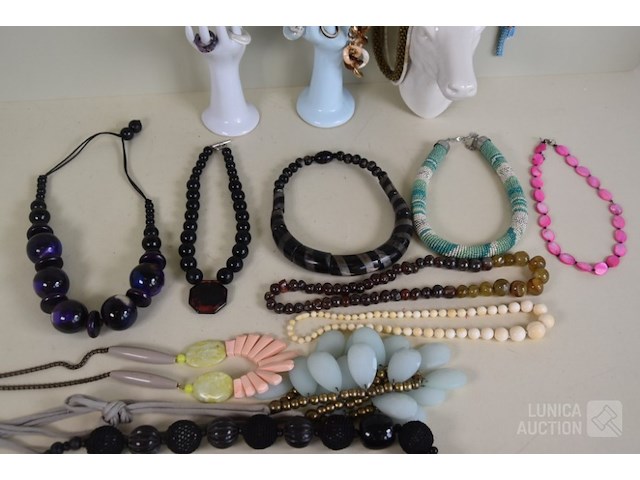 Bijouterie - afbeelding 3 van  5