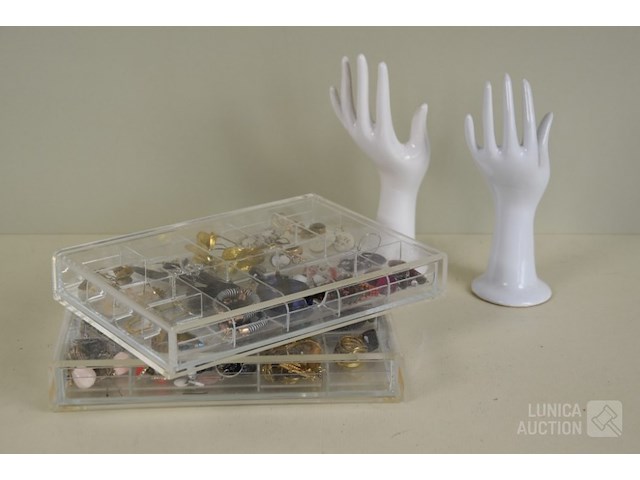 Bijouterie - afbeelding 1 van  4