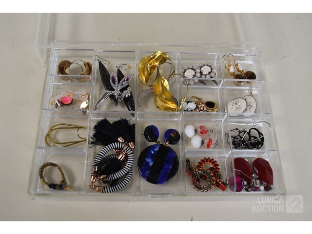 Bijouterie - afbeelding 4 van  4