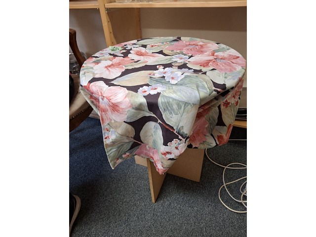 Bijzet tafel diameter 50 cm en 60 cm hoog - afbeelding 2 van  3
