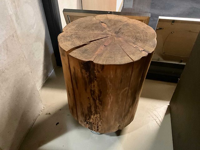 Bijzettafel - boomstam - afbeelding 3 van  5