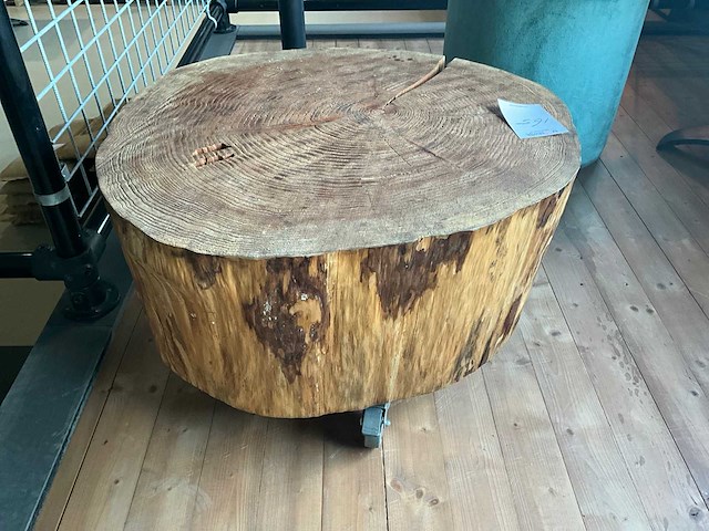 Bijzettafel - boomstam - afbeelding 1 van  7