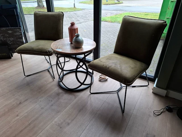 Bijzettafel met 2 stoelen - afbeelding 1 van  4