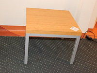 Bijzettafel met bamboelook blad. afmeting 52 x 52 x 41 cm. - afbeelding 2 van  2