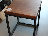 Bijzettafel met houten blad en afmeting 50 x 50 x 65 cm. - afbeelding 2 van  2