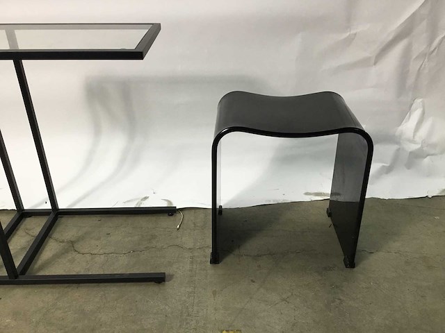 Bijzettafel met kruk - afbeelding 2 van  6