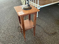 Bijzettafel met lamp - afbeelding 2 van  4