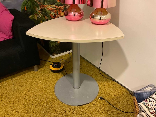 Bijzettafel - afbeelding 1 van  1