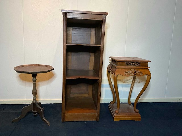 Bijzettafels en kastje (3x) - afbeelding 1 van  7