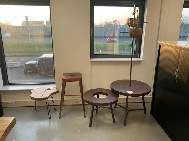 Bijzettafels en kruk (4x) - afbeelding 1 van  2