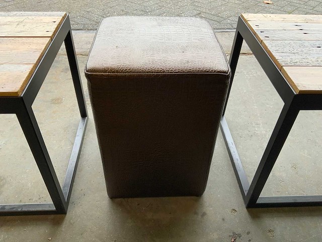 Bijzettafels met poef - afbeelding 4 van  6