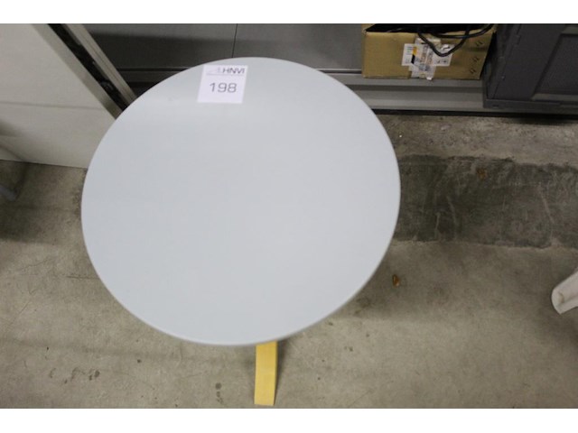 Bijzettafeltje met doorsnede 45 cm en hoogte 54 cm. margeproduct - afbeelding 2 van  2