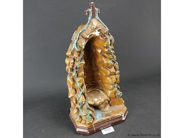 Bijzonder gipsen kapelletje - afbeelding 2 van  5