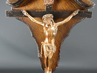 Bijzonder vormgegeven crucifix met koperen corpus - afbeelding 3 van  5