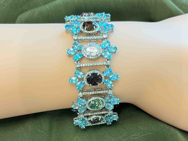 Bijzondere armband met natuurlijke edelstenen en diamant - afbeelding 2 van  5