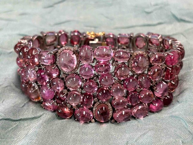 Bijzondere armband met natuurlijke edelstenen en diamant - afbeelding 2 van  5