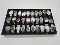 Bijzondere horlogecollectie – 30 polshorloges – mix van vintage, klassiek en modern – inclusief horlogebatterijen